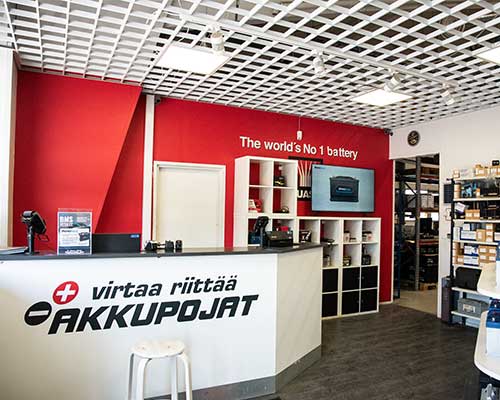 Palveleva akkujen erikoisliike